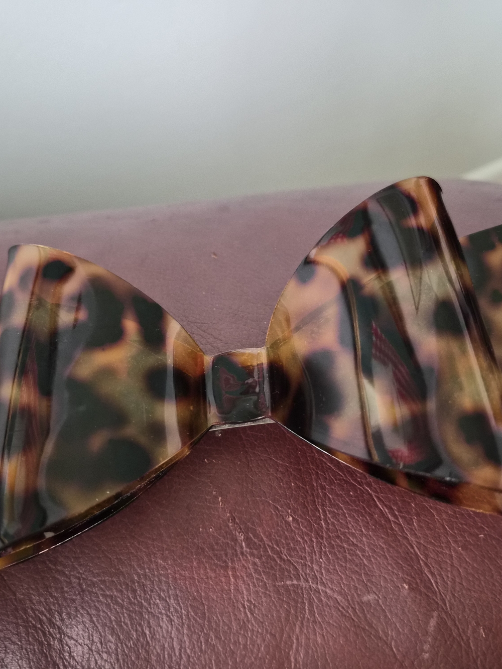 VTG Charles Wahba France Tortoise Shell Bow Hair Barrette Clip